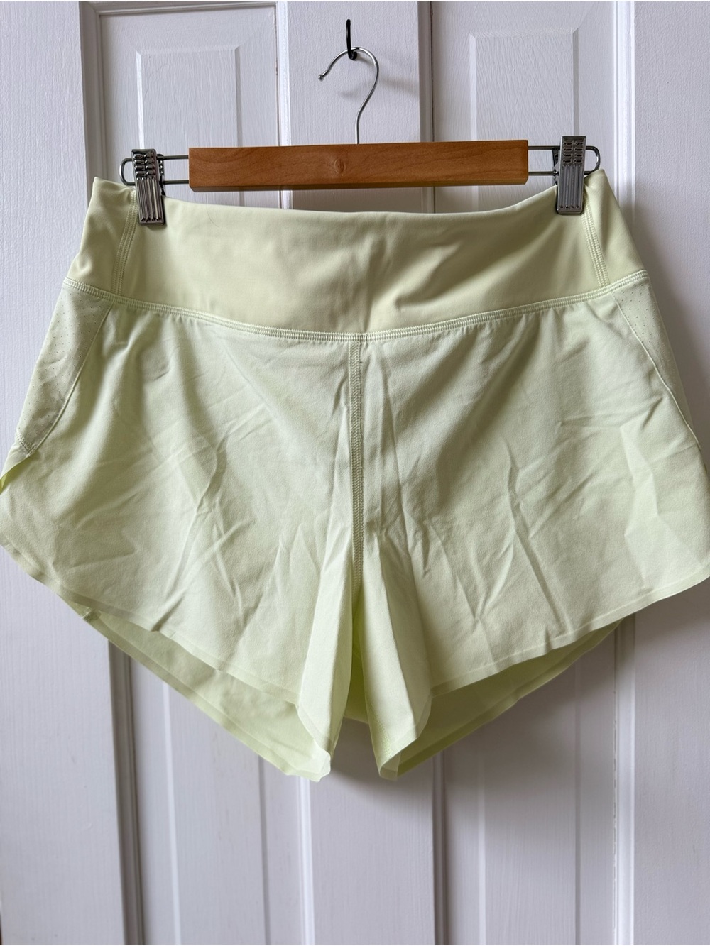 Athleta Pale Yellow Women's Athletic Shorts